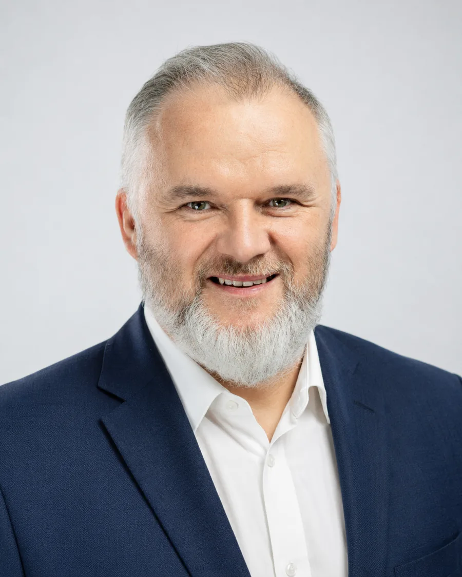 Łukasz Dąbrówka - trener IA NLP, coach i mediator